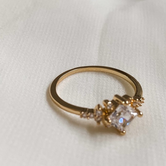 Gold 1 Carat Diamond Square Shape CZ Ring - Picture 7 of 12